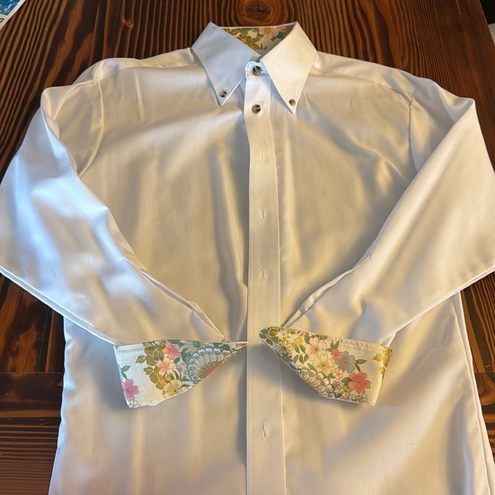 Original Stitch tailored white dress shirt with flowered collar/cuffs
